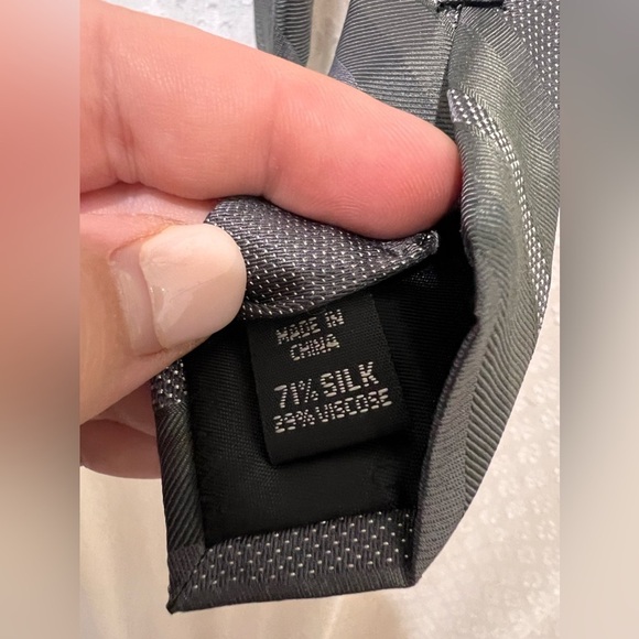 Calvin Klein Olive and Silver Silk Tie 57"L - Picture 5 of 6
